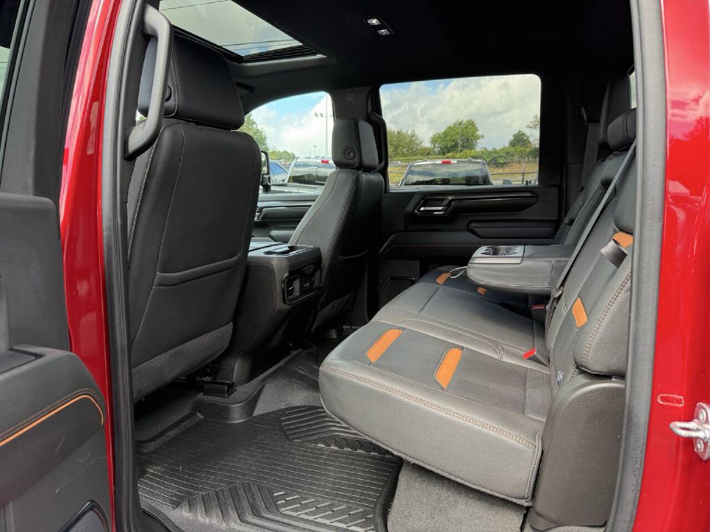 2024 GMC Sierra Image 11
