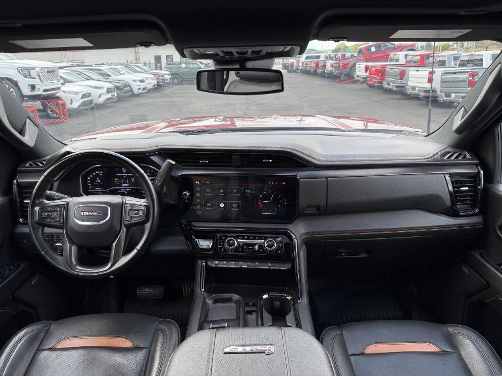 2024 GMC Sierra Image 14