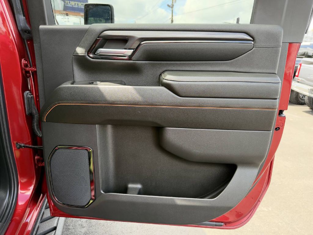 2024 GMC Sierra Image 21