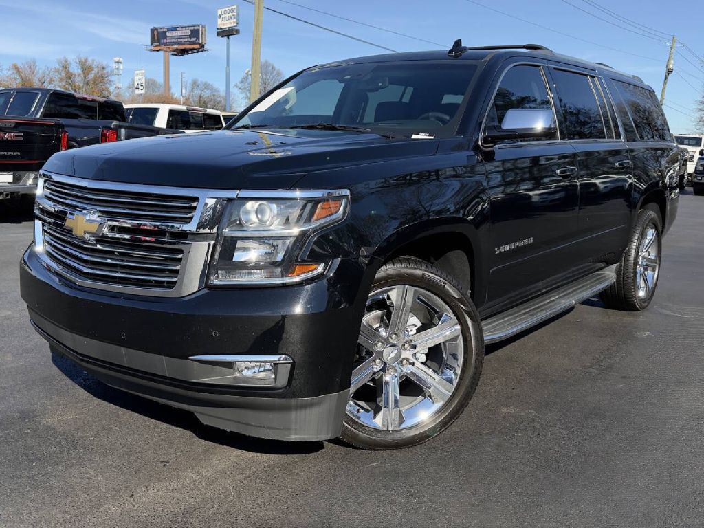 2017 Chevrolet Suburban Image 2