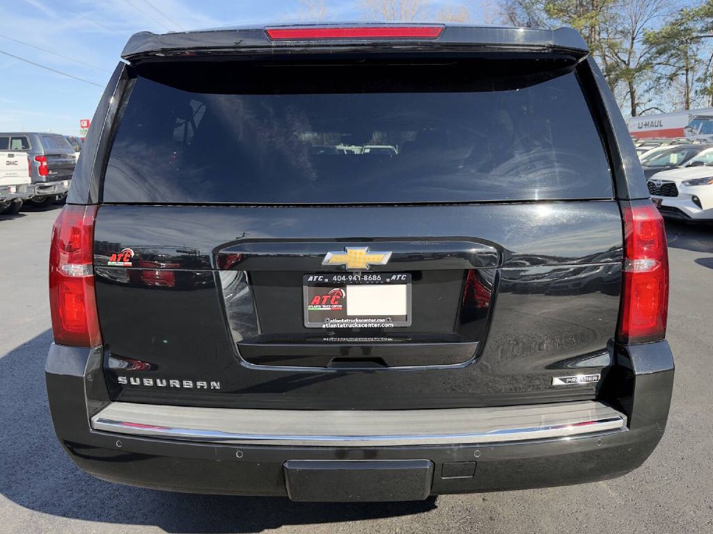 2017 Chevrolet Suburban Image 8