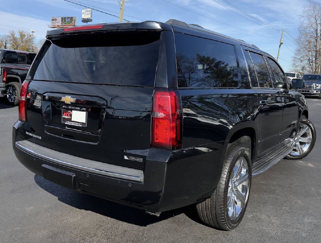 2017 Chevrolet Suburban Image 9