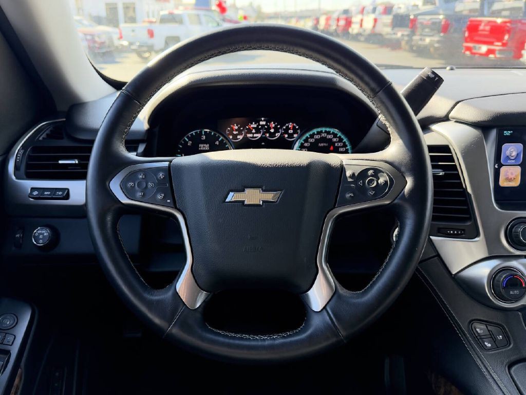 2017 Chevrolet Suburban Image 15