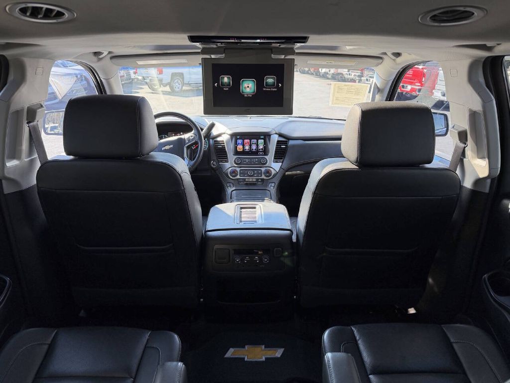2017 Chevrolet Suburban Image 18
