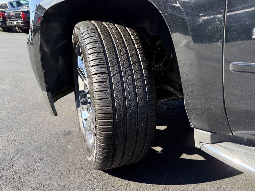 2017 Chevrolet Suburban Image 26