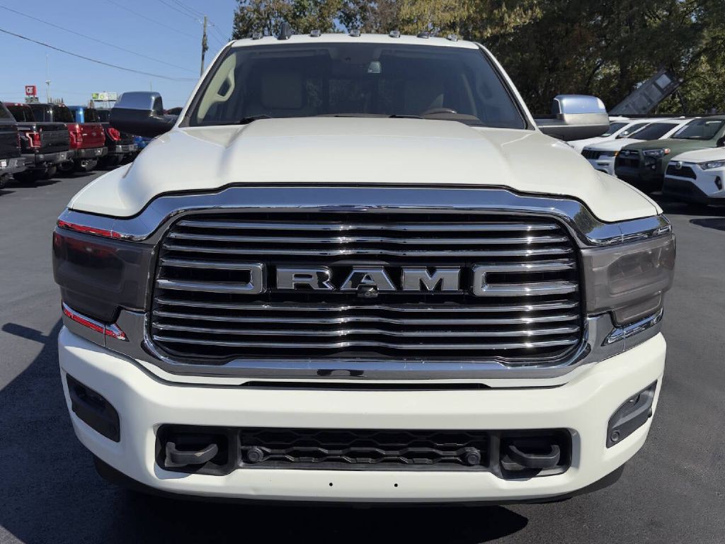 2021 RAM 2500 Image 3