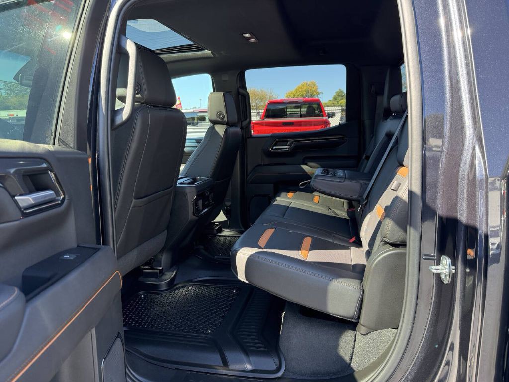 2022 GMC Sierra Image 11