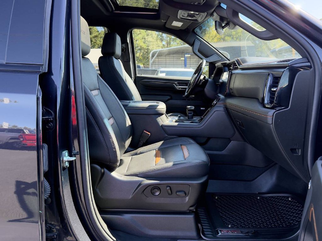 2022 GMC Sierra Image 12