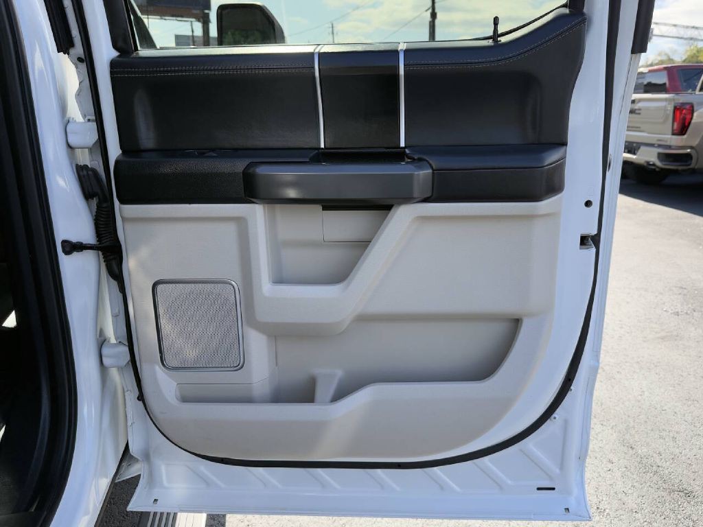 2021 Ford F-250 Image 20