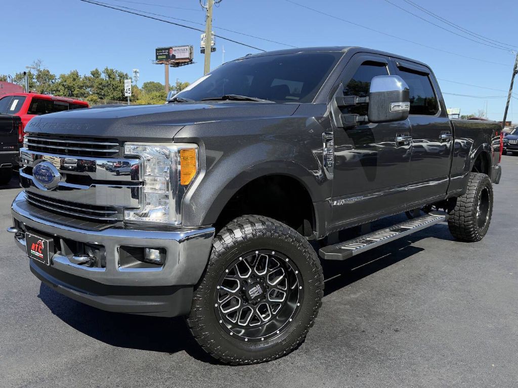 2017 Ford F-250 Image 1