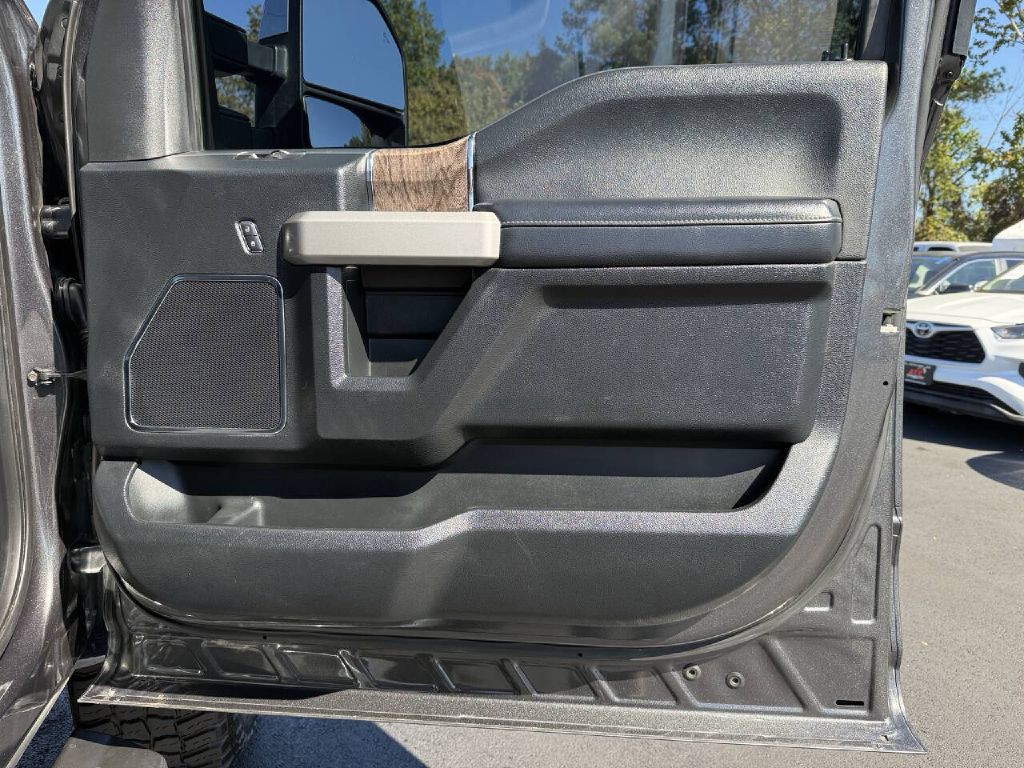 2017 Ford F-250 Image 19