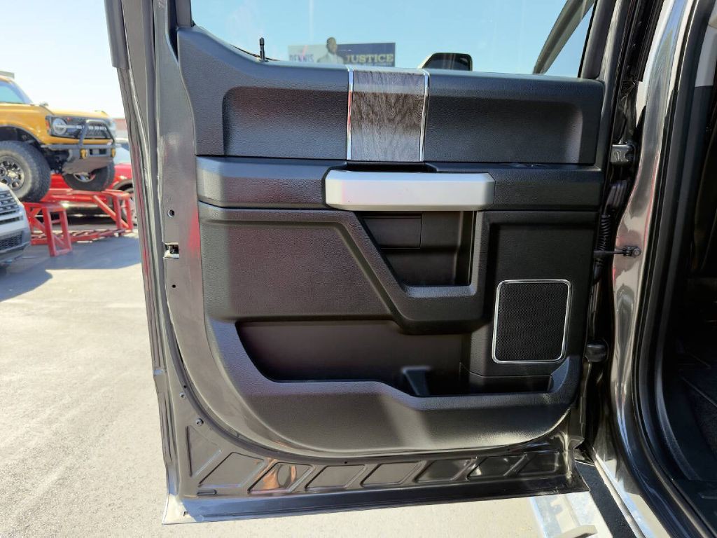 2017 Ford F-250 Image 20