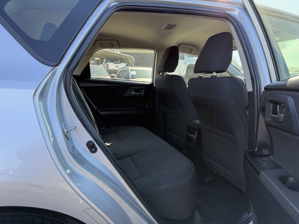 2017 Toyota Corolla Image 11