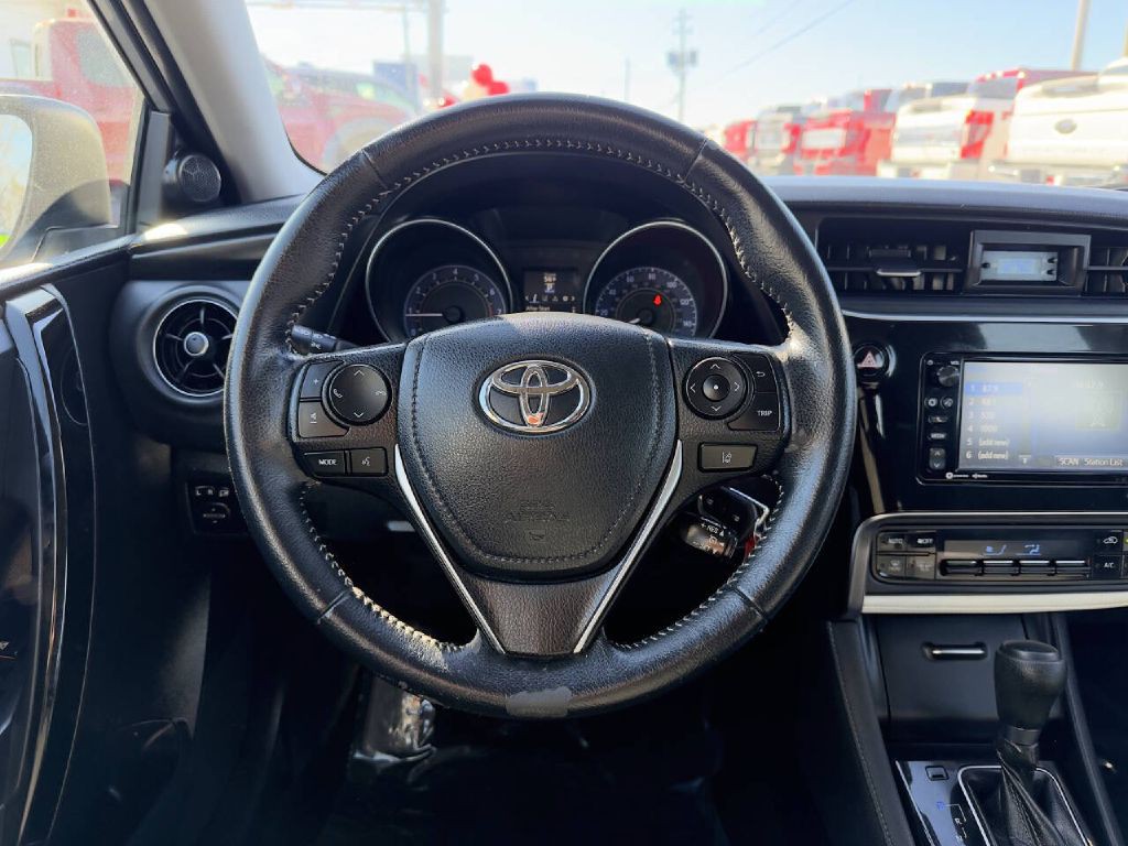 2017 Toyota Corolla Image 15