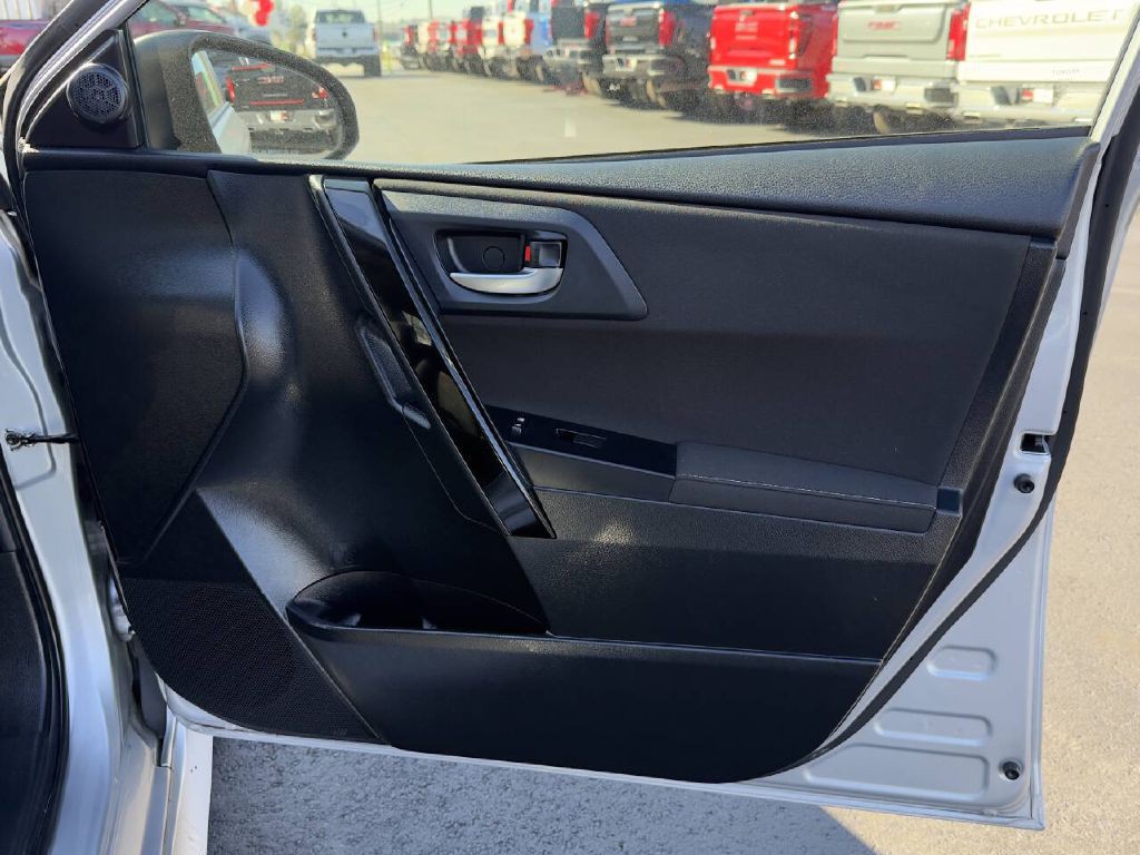 2017 Toyota Corolla Image 19