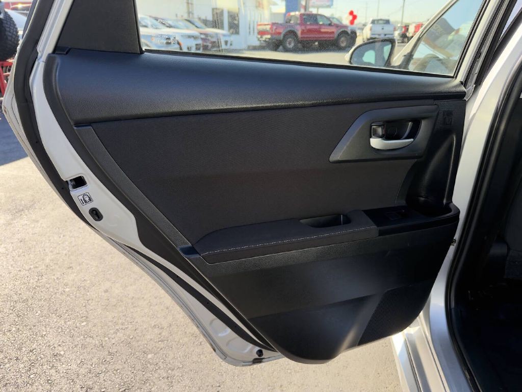 2017 Toyota Corolla Image 20