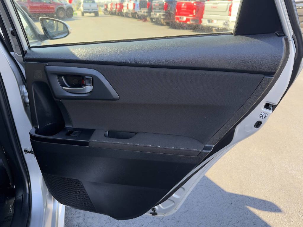 2017 Toyota Corolla Image 21