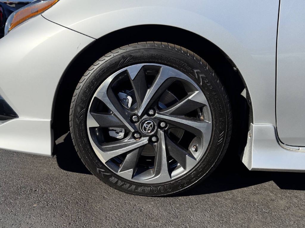 2017 Toyota Corolla Image 22