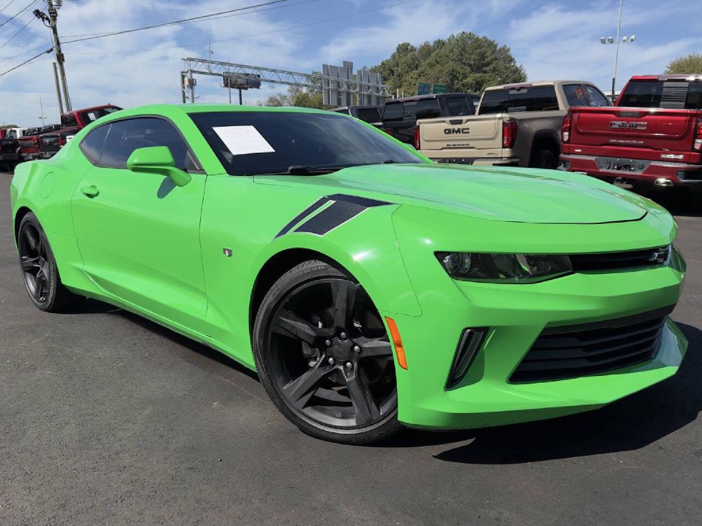 2017 Chevrolet Camaro Image 3