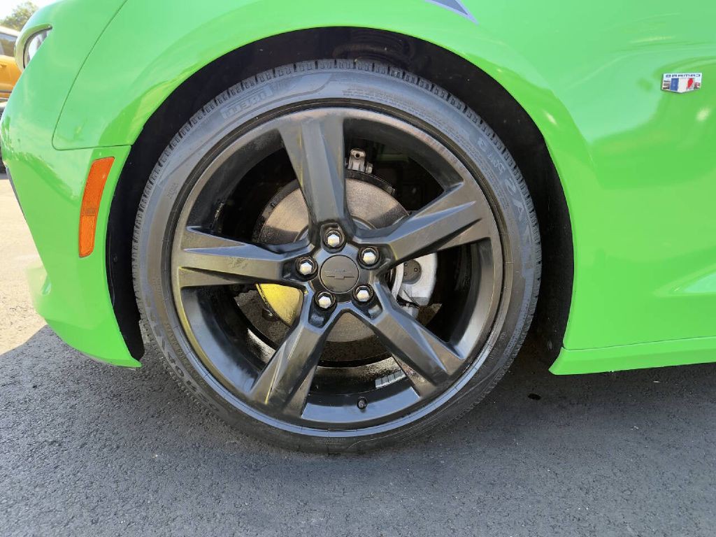 2017 Chevrolet Camaro Image 11