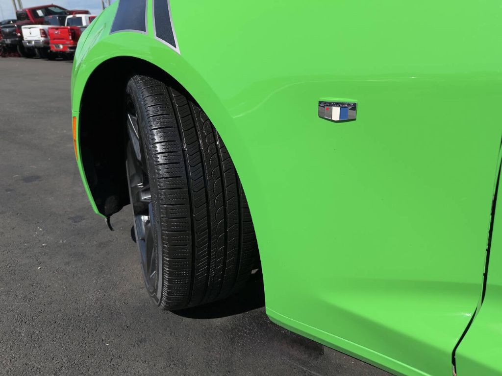 2017 Chevrolet Camaro Image 12