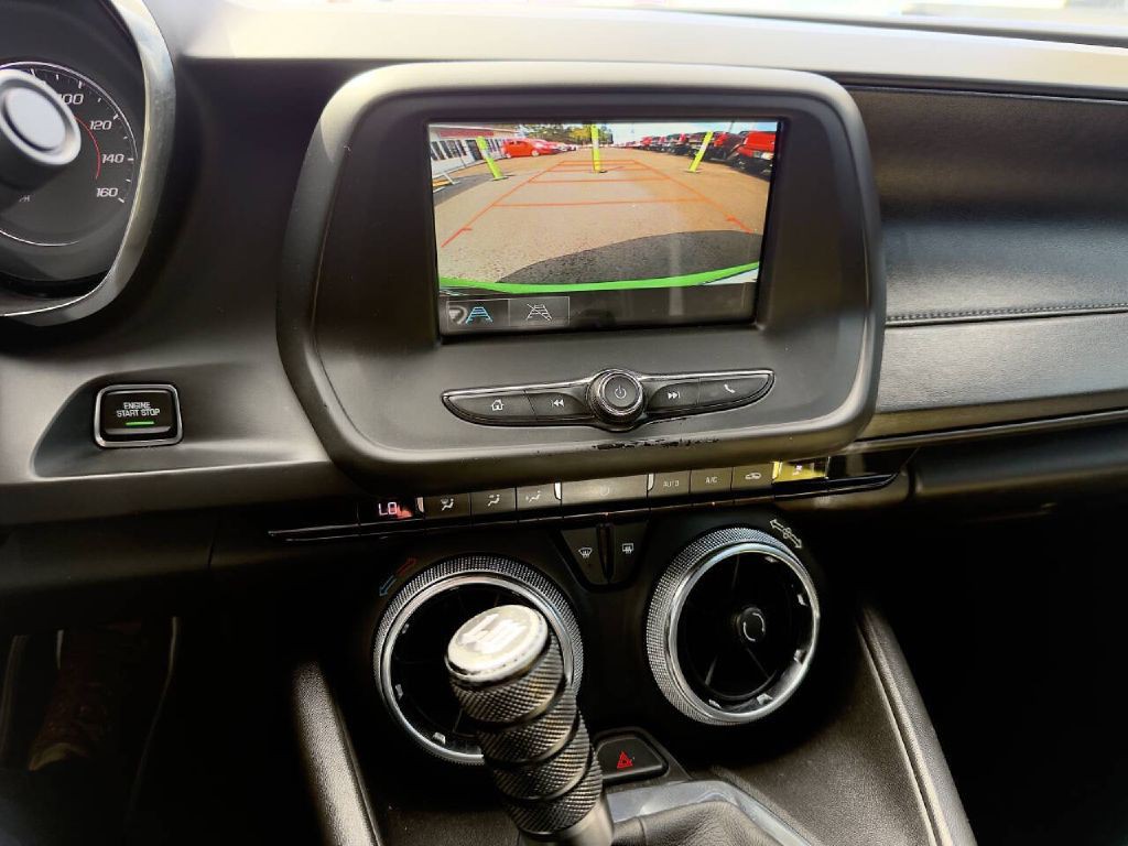 2017 Chevrolet Camaro Image 22