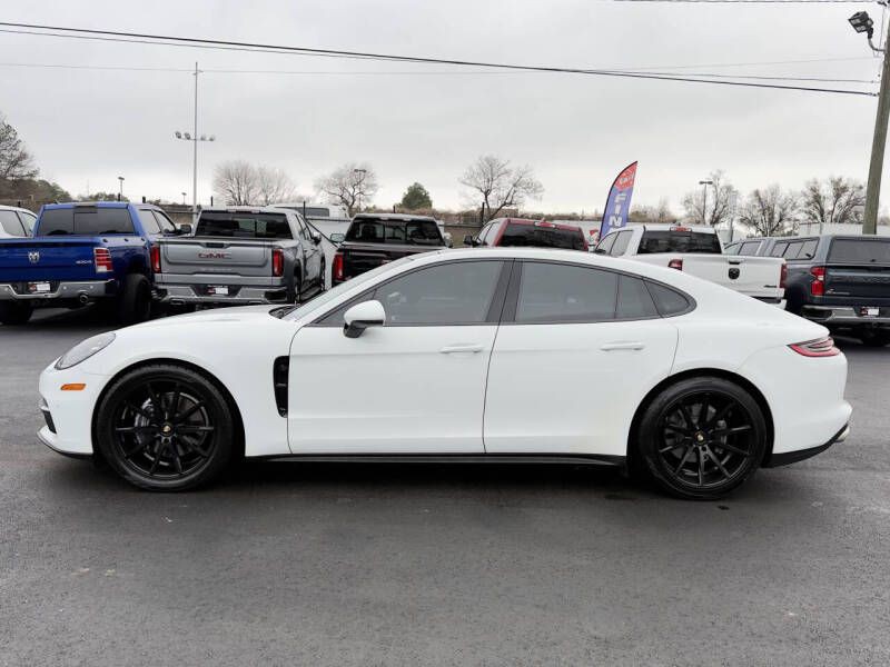 2018 Porsche Panamera Image 5