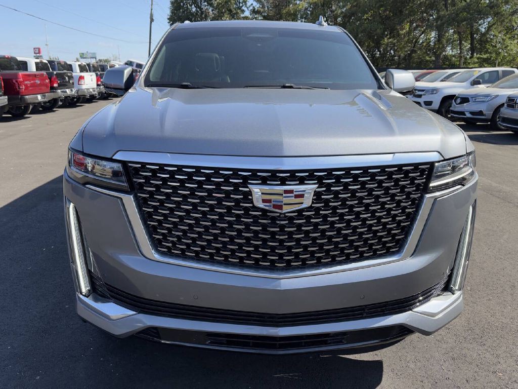 2021 Cadillac Escalade Image 2