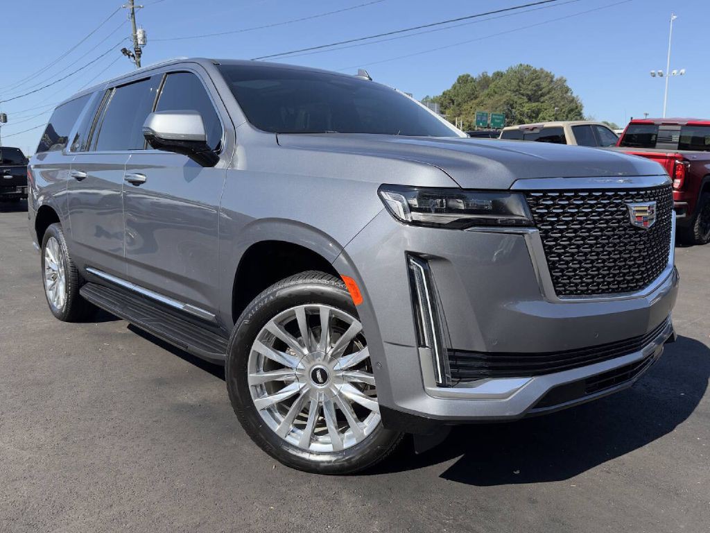 2021 Cadillac Escalade Image 3