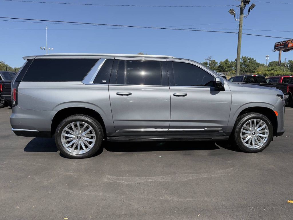 2021 Cadillac Escalade Image 5