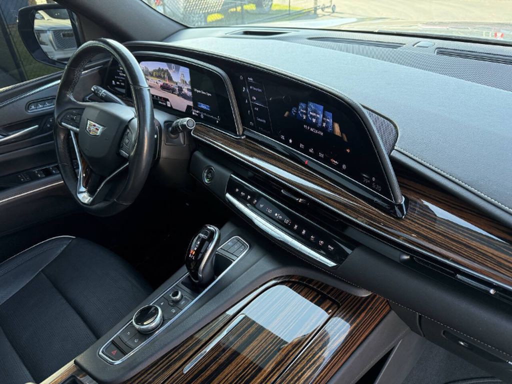 2021 Cadillac Escalade Image 16
