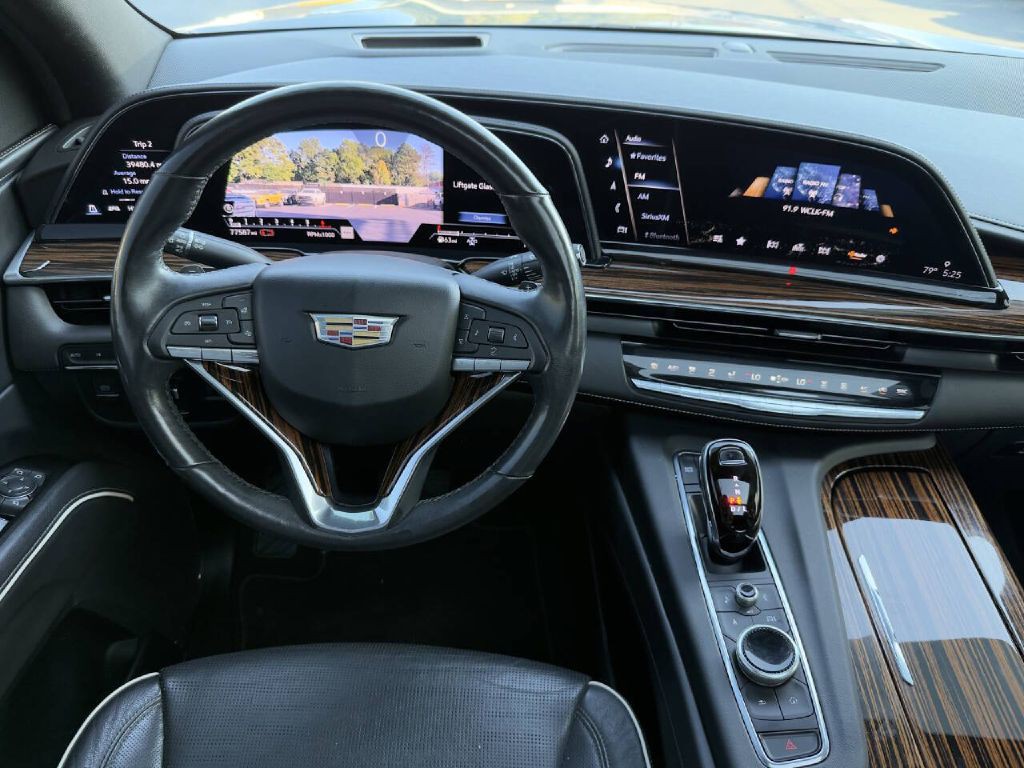 2021 Cadillac Escalade Image 18