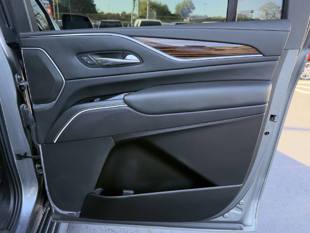 2021 Cadillac Escalade Image 25