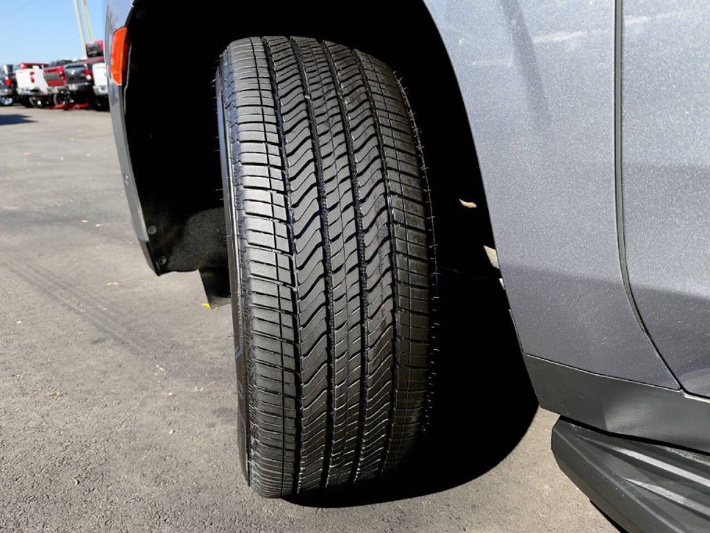 2021 Cadillac Escalade Image 28