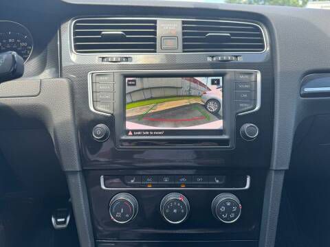 2017 Volkswagen GTI Image 18