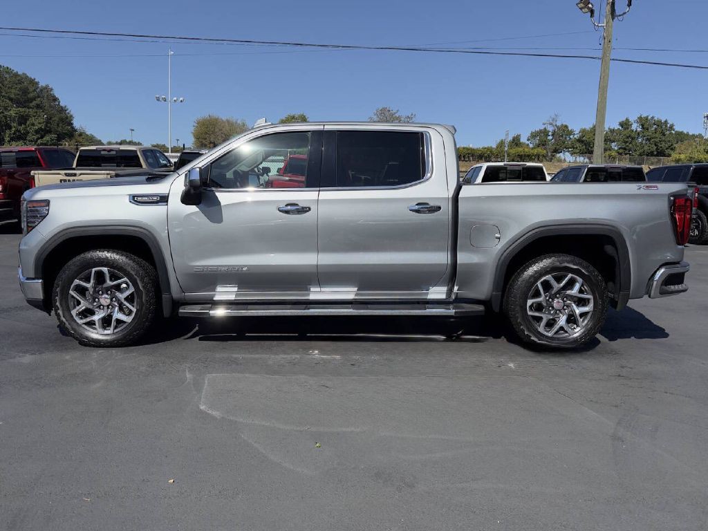 2024 GMC Sierra Image 4