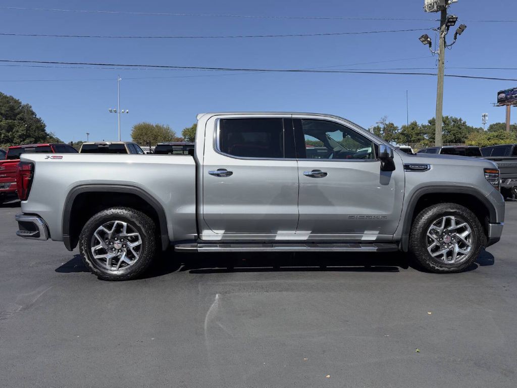 2024 GMC Sierra Image 5