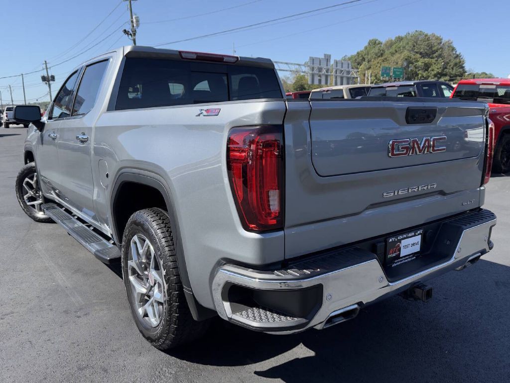 2024 GMC Sierra Image 6