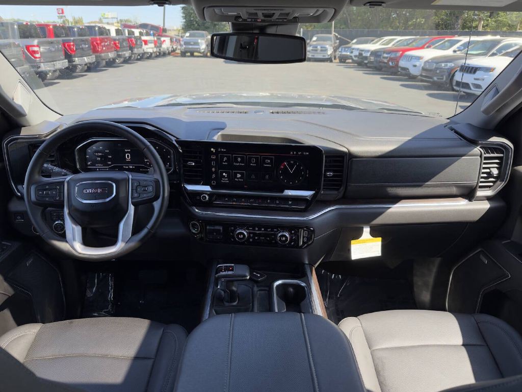2024 GMC Sierra Image 14