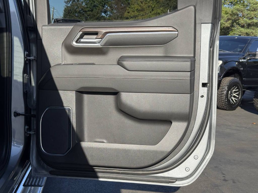 2024 GMC Sierra Image 24