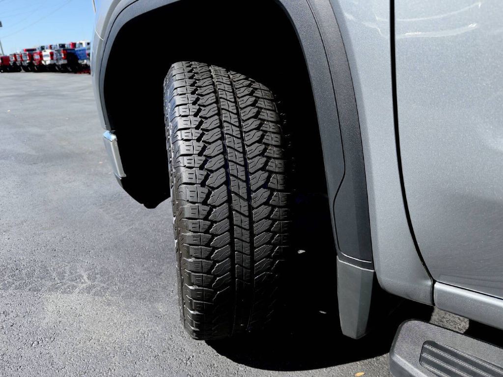 2024 GMC Sierra Image 26