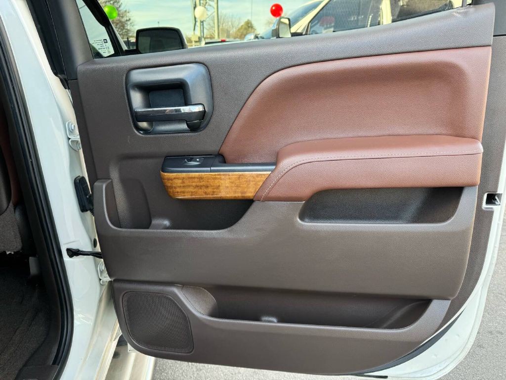 2015 Chevrolet Silverado 1500 Image 24