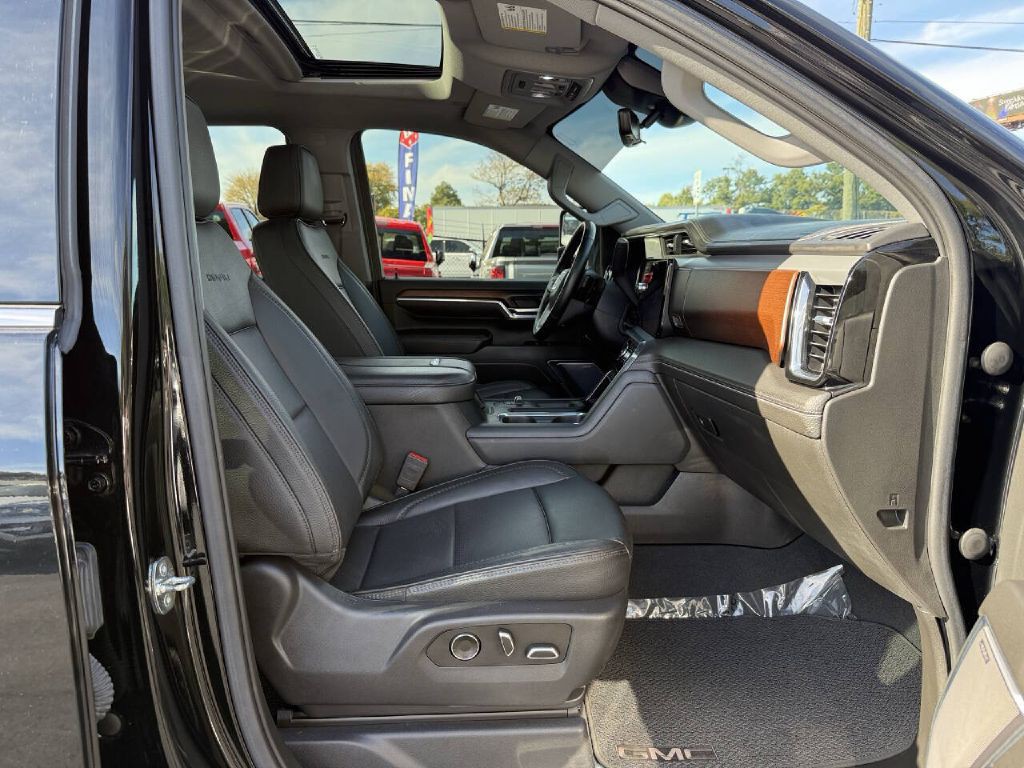 2024 GMC Sierra Image 11
