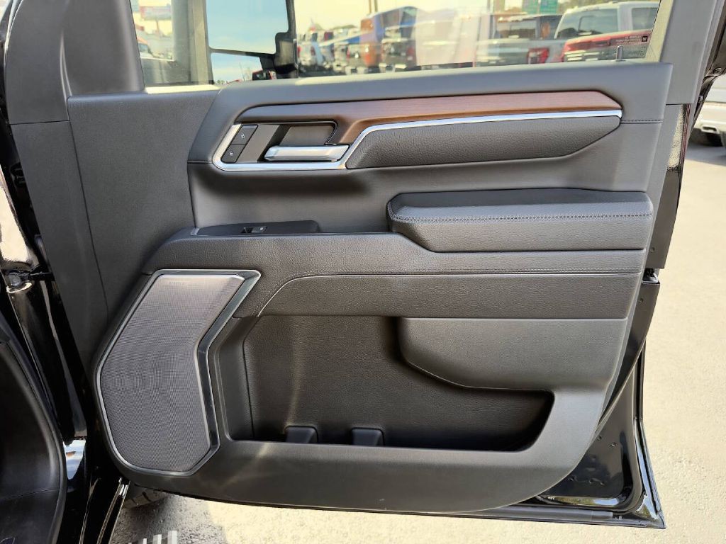 2024 GMC Sierra Image 21