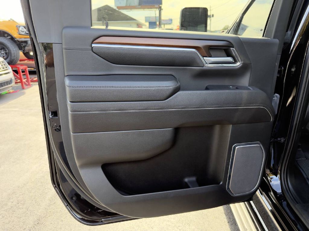 2024 GMC Sierra Image 22