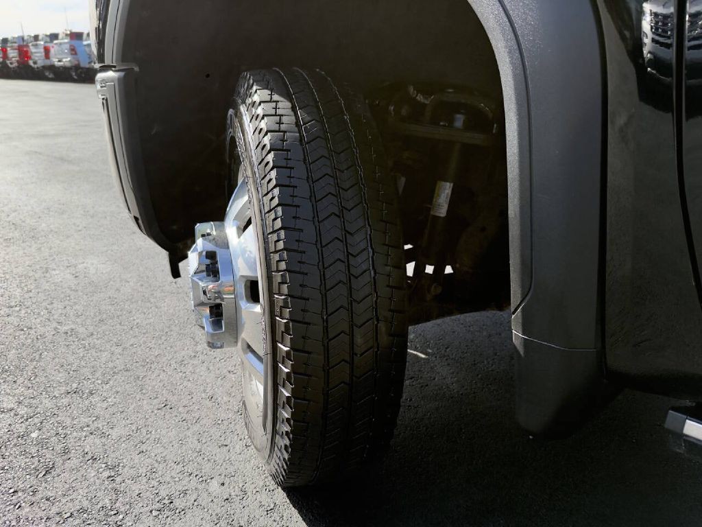 2024 GMC Sierra Image 25