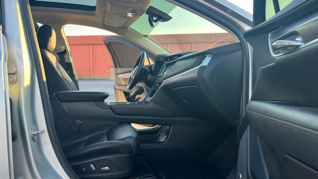 2017 Cadillac XT5 Image 10