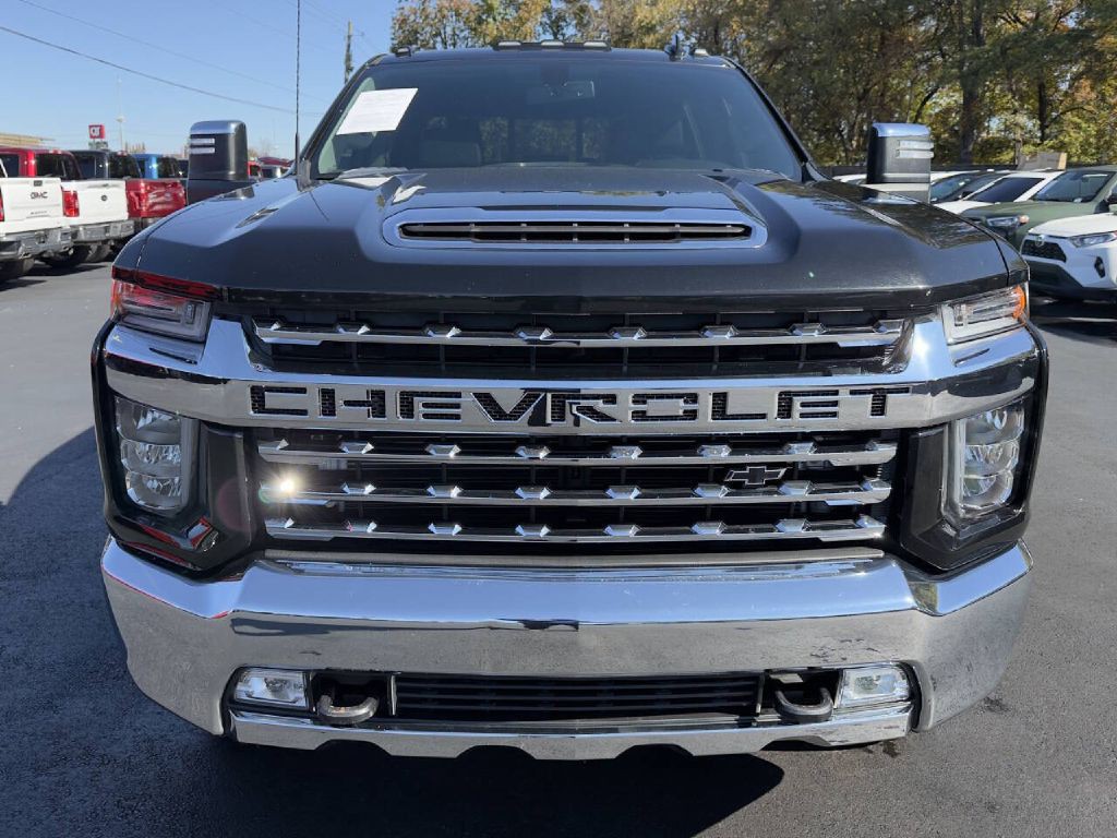 2023 Chevrolet Silverado 1500 Image 2