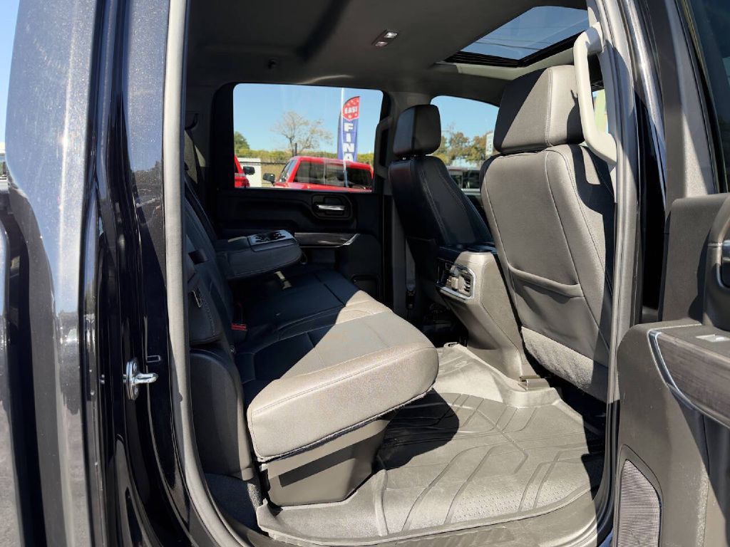 2023 Chevrolet Silverado 1500 Image 12