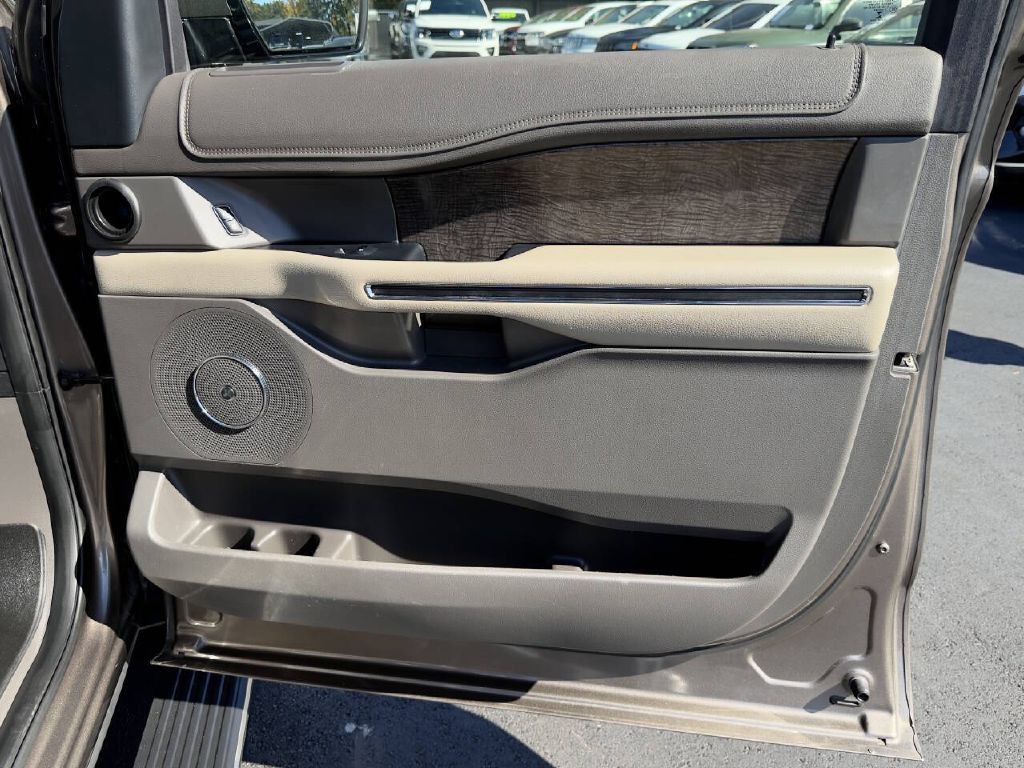 2018 Ford Expedition Image 24